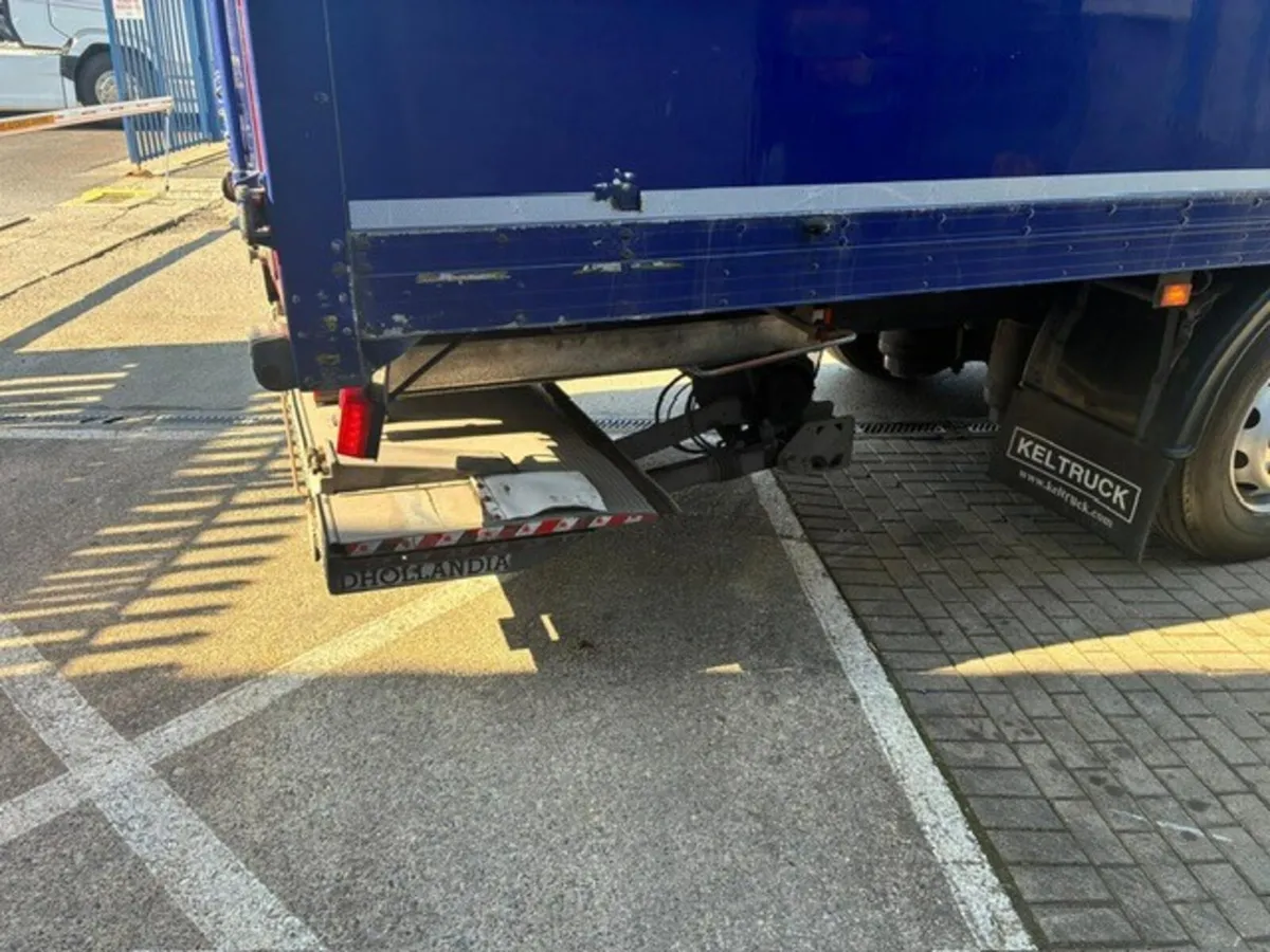 Scania P320 6X2 Rigid - Image 4