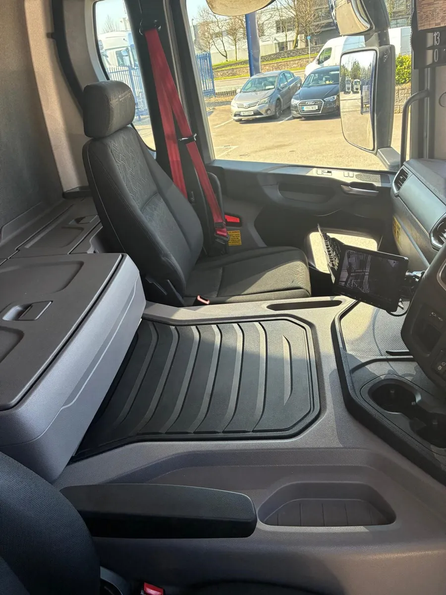 Scania P320 6X2 Rigid - Image 3