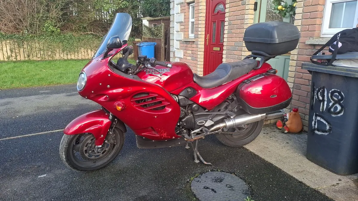 Triumph Trophy 2002 - Image 1