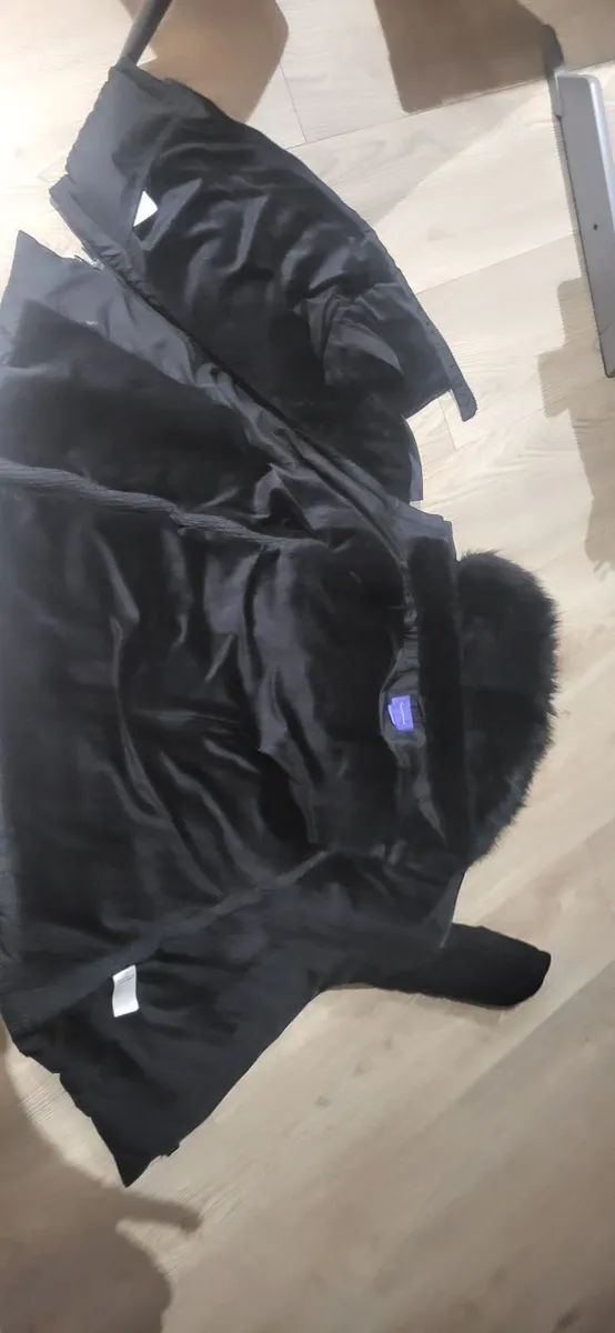 Maternity wear - Image 2