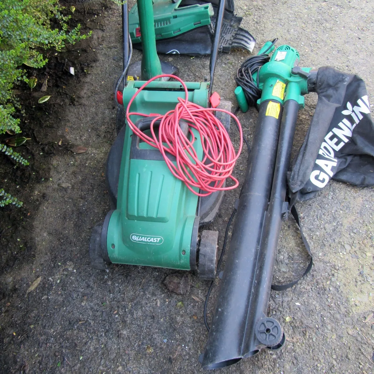 Lawnmower Strimmer Leaf Blower Garden Set Working - Image 2