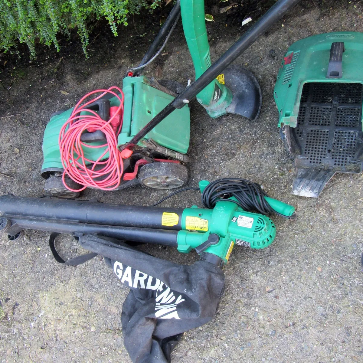 Lawnmower Strimmer Leaf Blower Garden Set Working - Image 3
