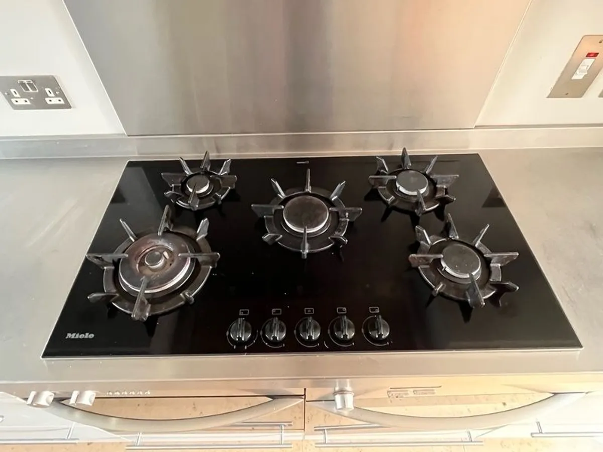 Premium Miele Kitchen and Island + High-End Appliances (Amana, Miele) - Image 4