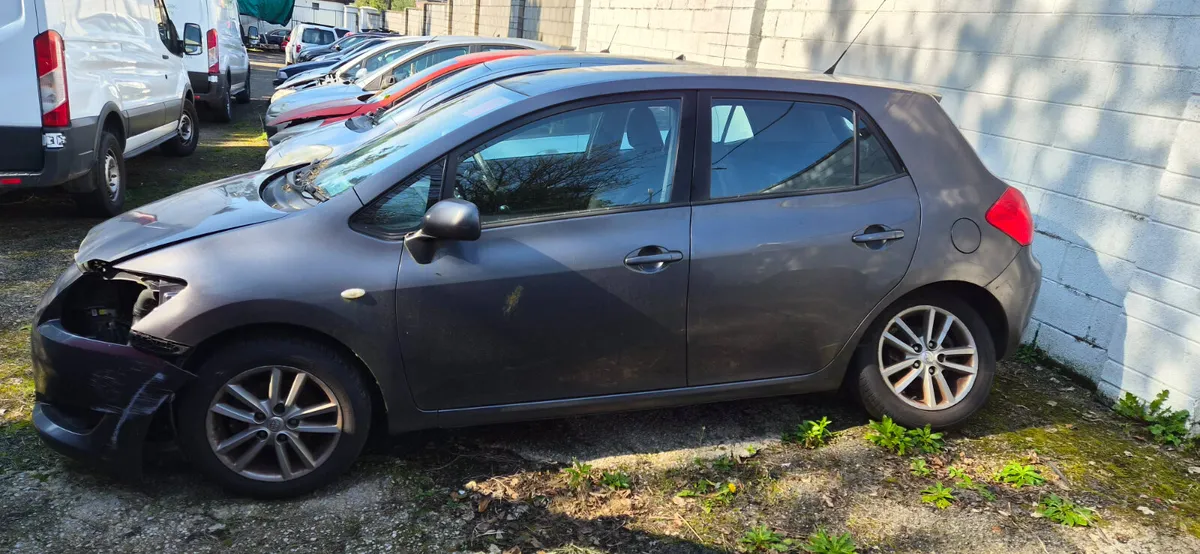 Toyota auris - Image 1