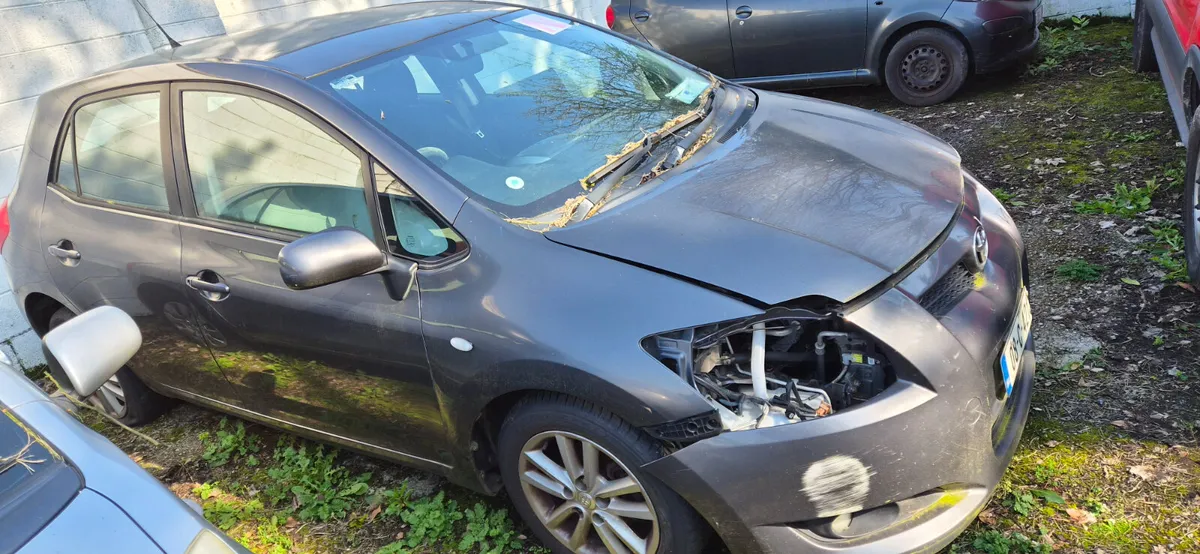 Toyota auris - Image 2