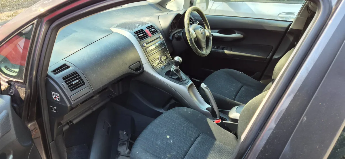 Toyota auris - Image 3