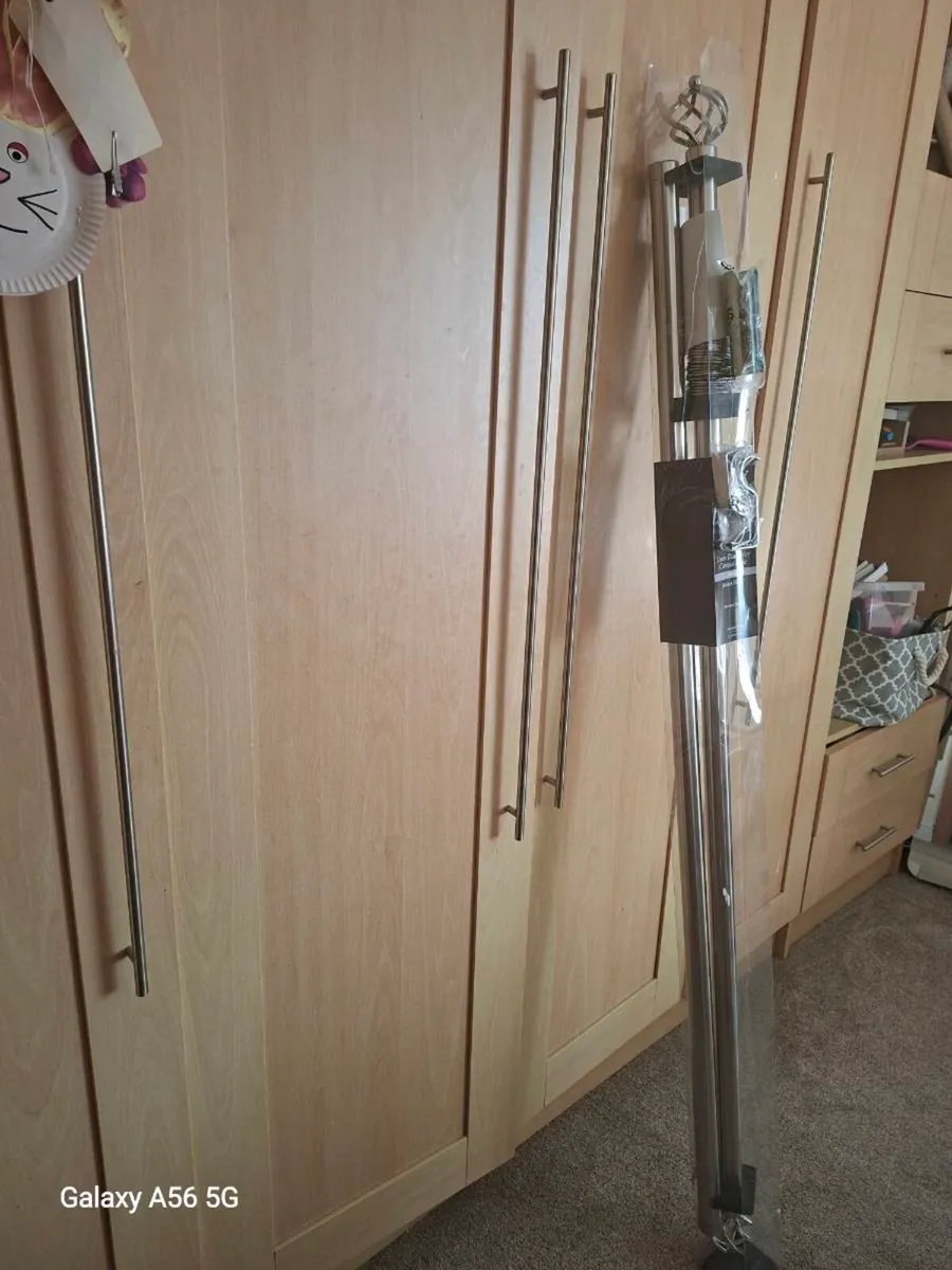 CURTAIN POLE - Image 3
