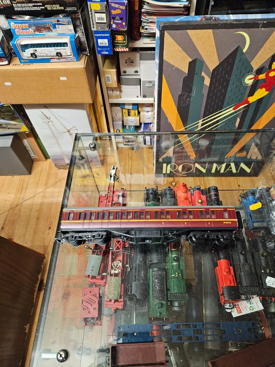 Hornby Lima OO Gauge Carraige