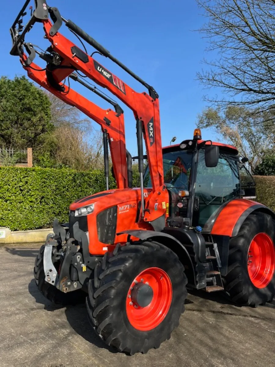 Kubota M7152 Premium c/w MX Loader - Image 1