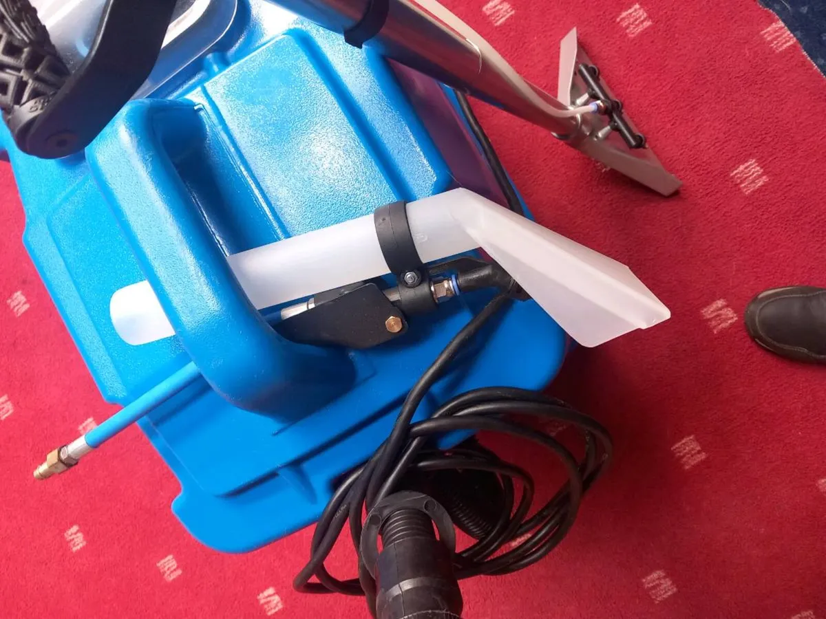 Carpet cleaning machine - Image 4