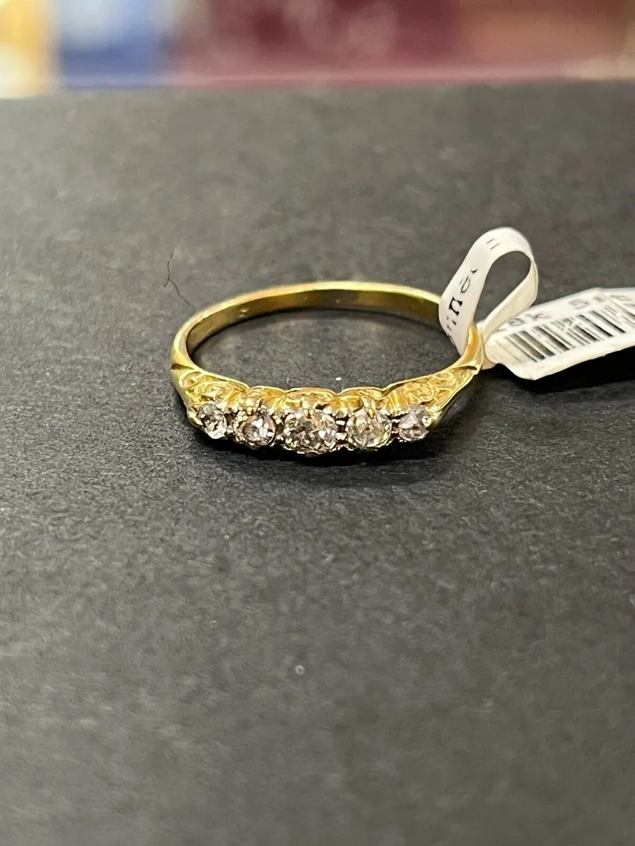 18k gold vintage diamond ring. - Image 2