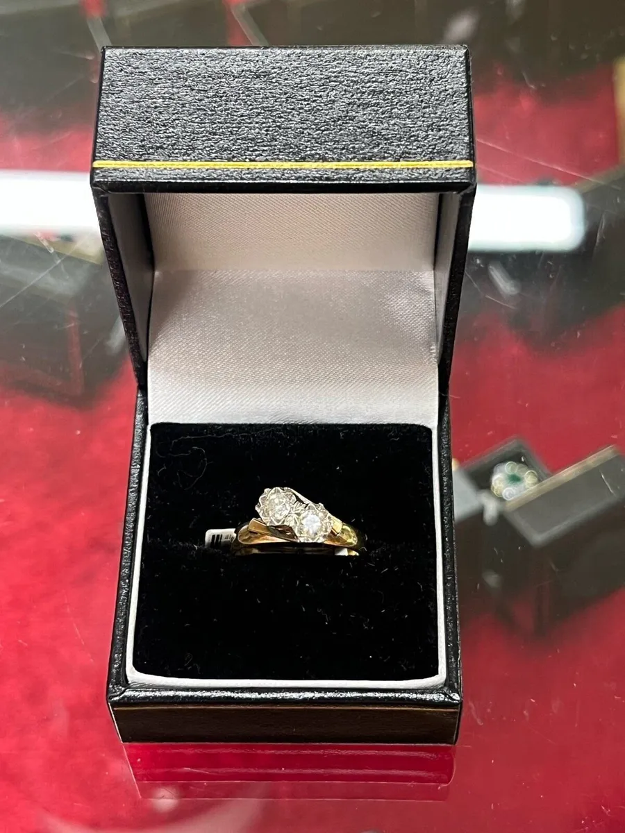 18k gold vintage diamond ring. - Image 1