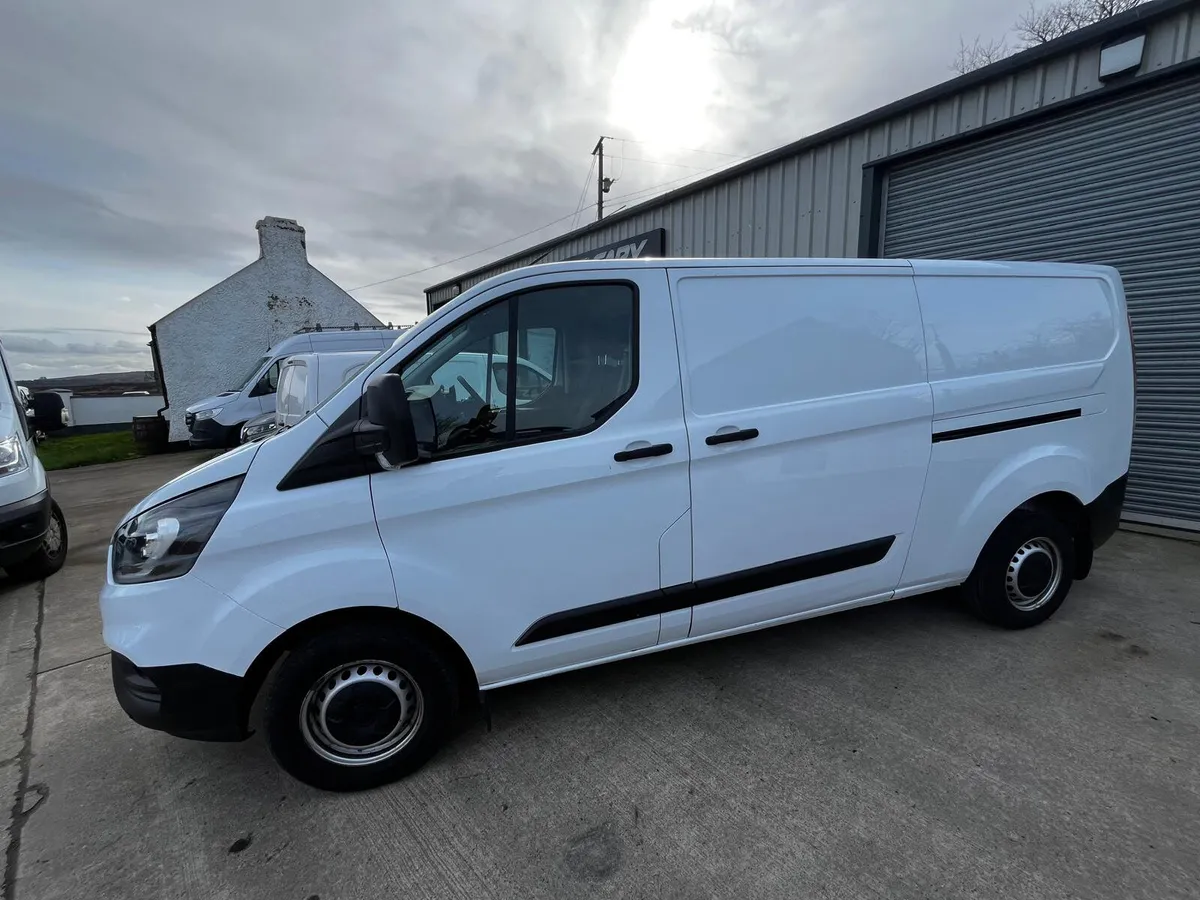 Ford Transit Custom 2021 LWB, FSH, Ready to go - Image 3