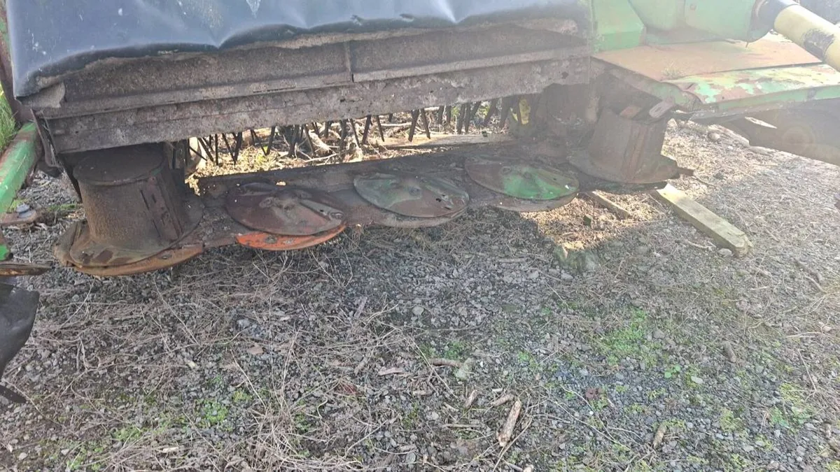 John Deere 1350 mower - Image 1