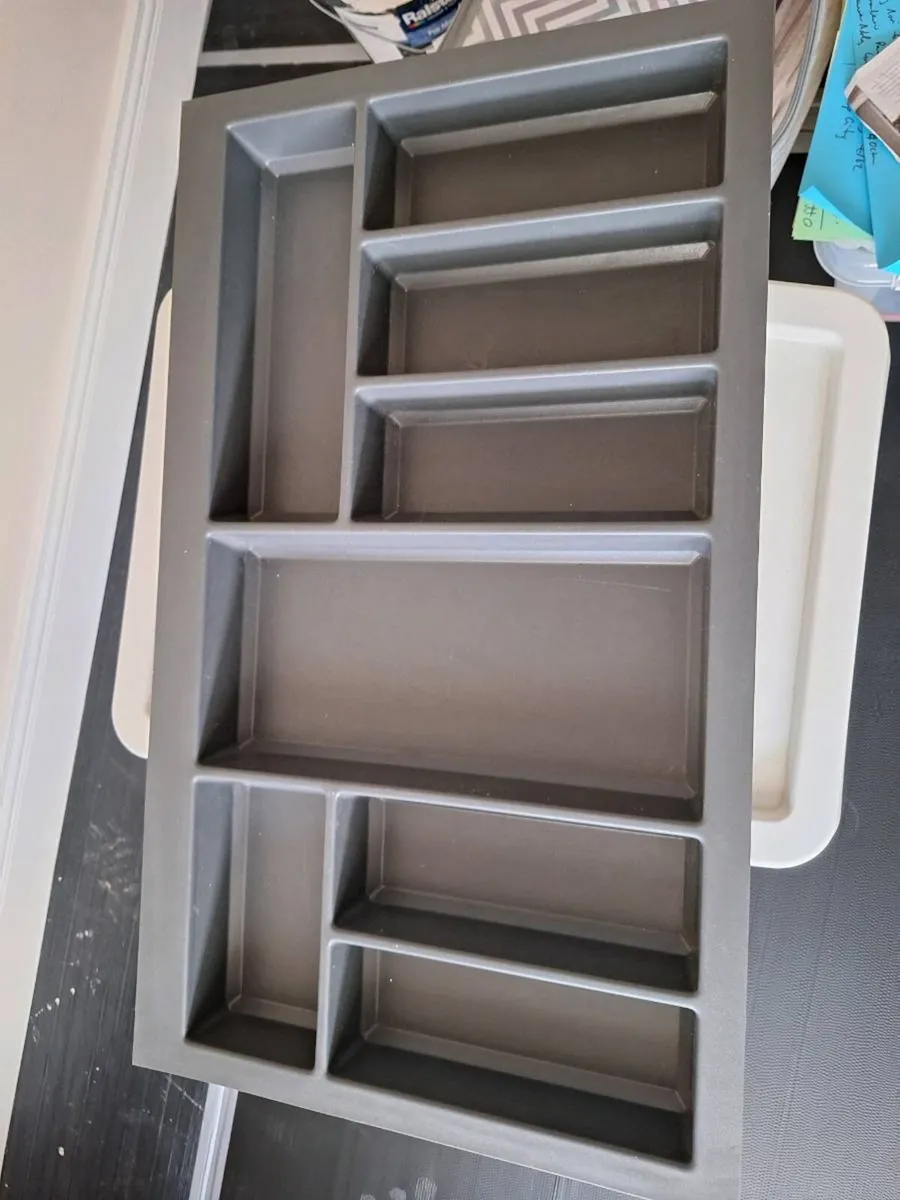 Cutlery drawer tray - Image 1