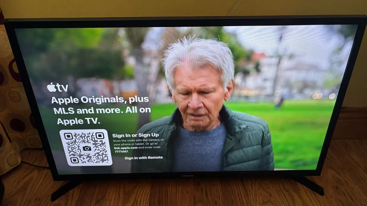 32” Samsung HDR Smart TV less than one year old - Image 3