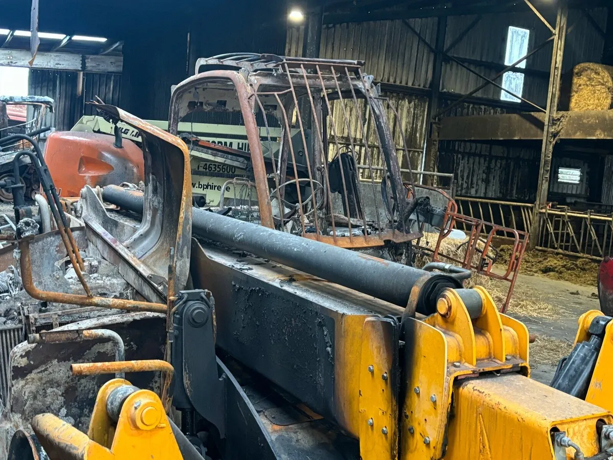 JCB teleporter 535-140 burned - Image 1