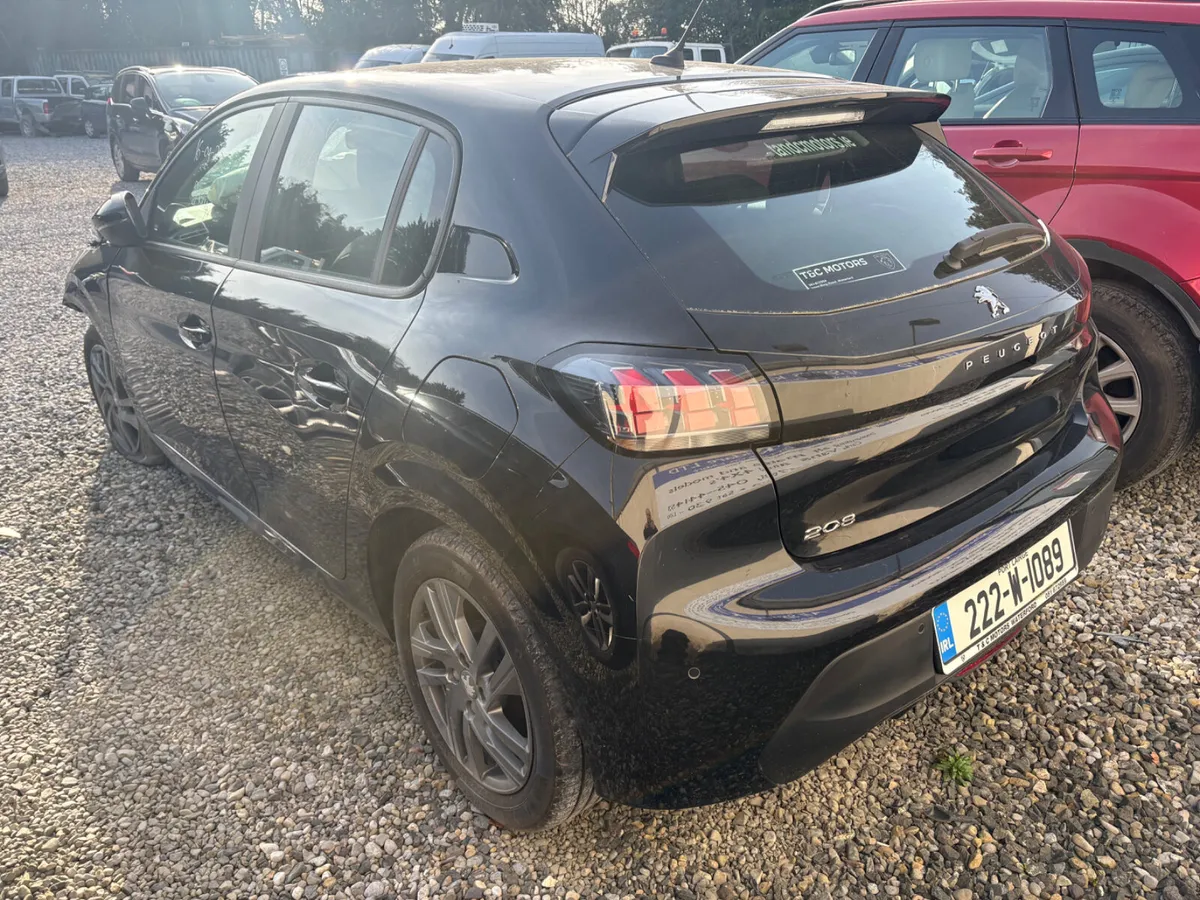 22 Peugeot 208 1.2 Petrol - Image 1