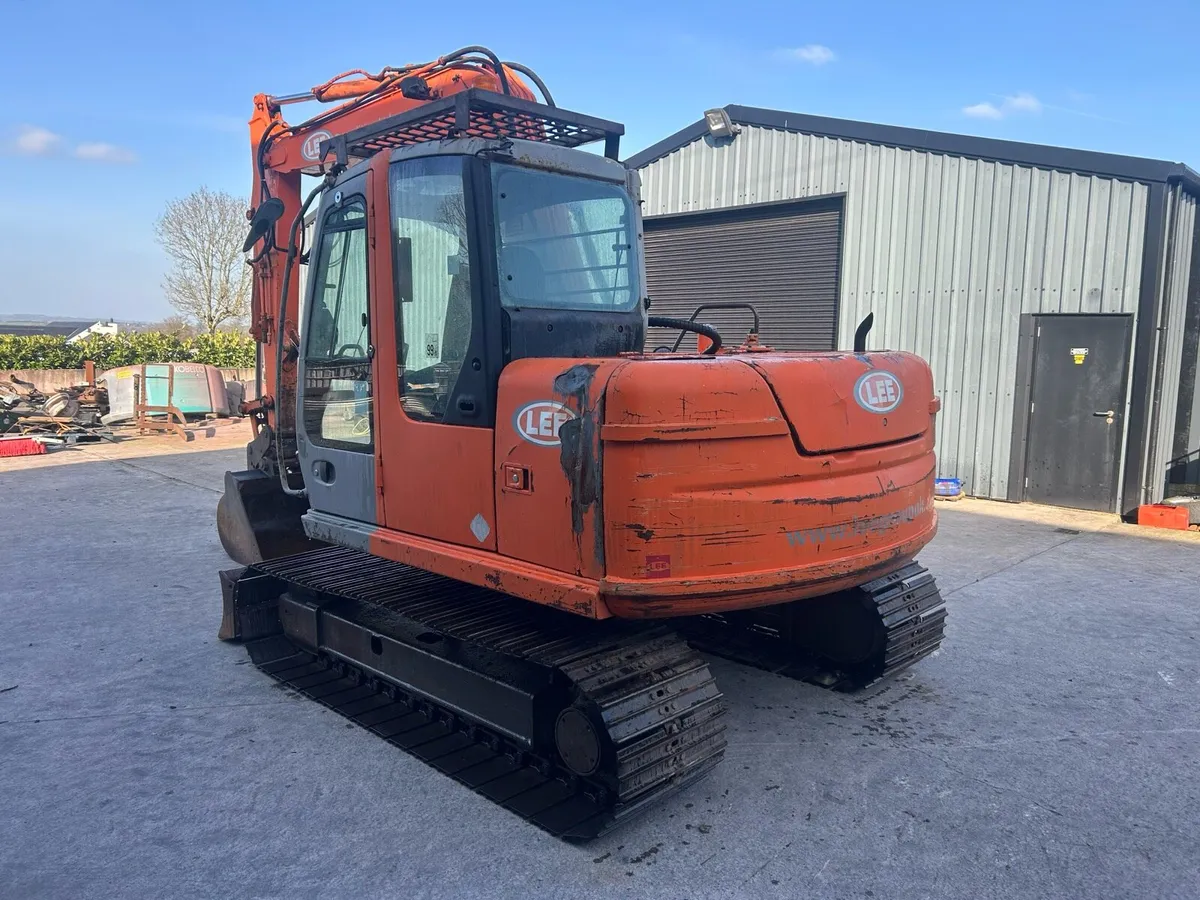 Hitachi Zaxis 70 - Image 3