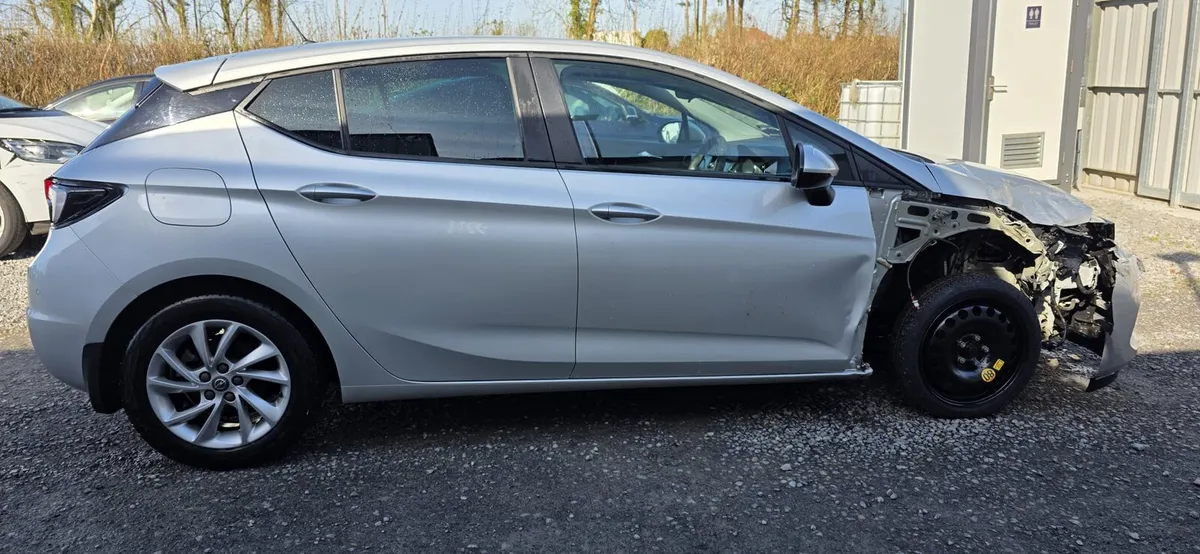 201 OPEL ASTRA DIESEL - Image 4
