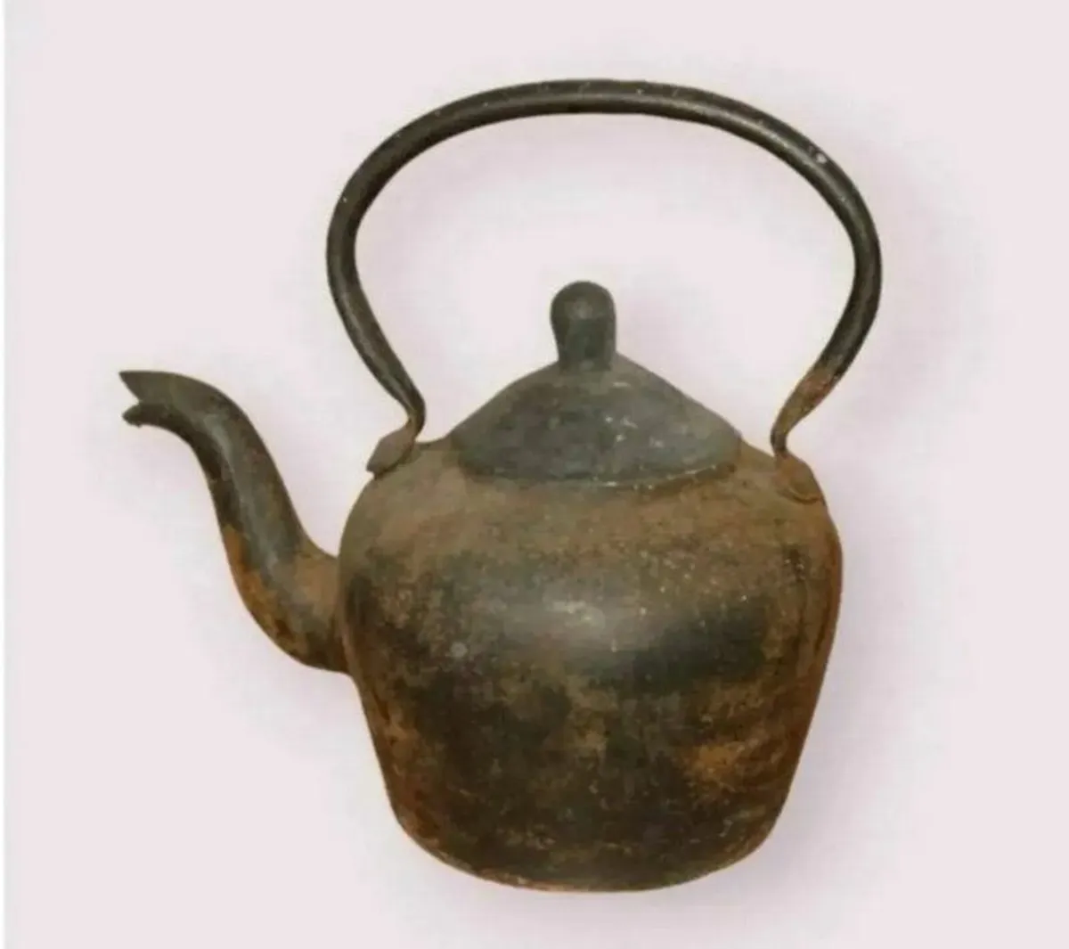 Victorian Cast Iron Kettle - Image 4