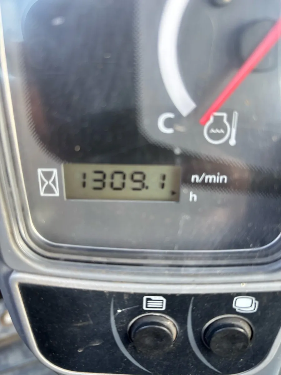 Kubota KX016-4   1.6ton Mini Digger - Image 3