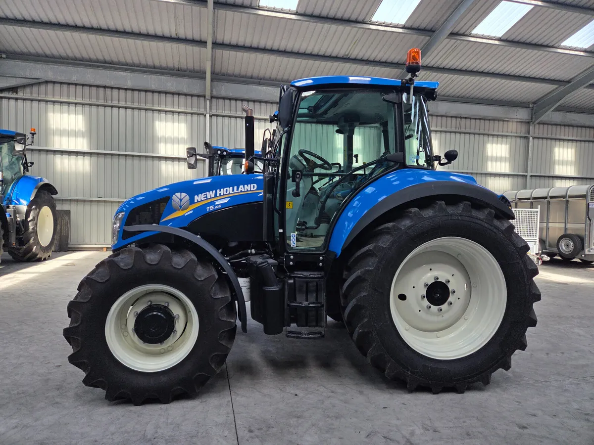 2013 New Holland T5.105 - Image 1
