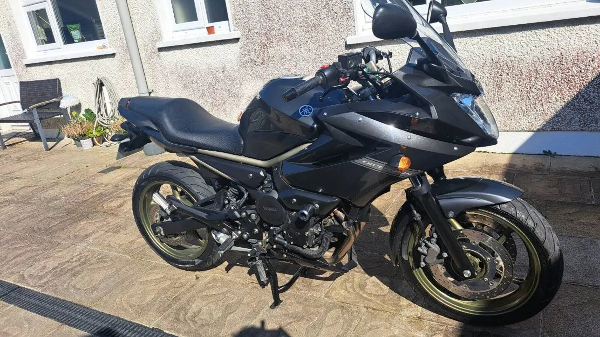 2010 yamaha XJ6 - Image 3