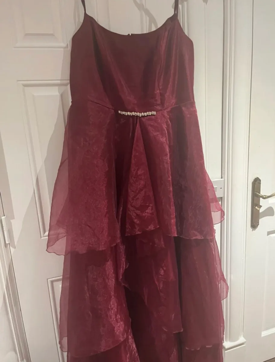 Burgundy debs dress - Image 4