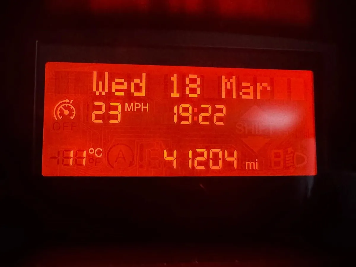 Weinsburg Cara Home 2021, 6 Berth, Campervan - Image 2