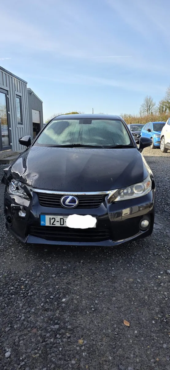 12 LEXUS CT200 HYBRID - Image 2