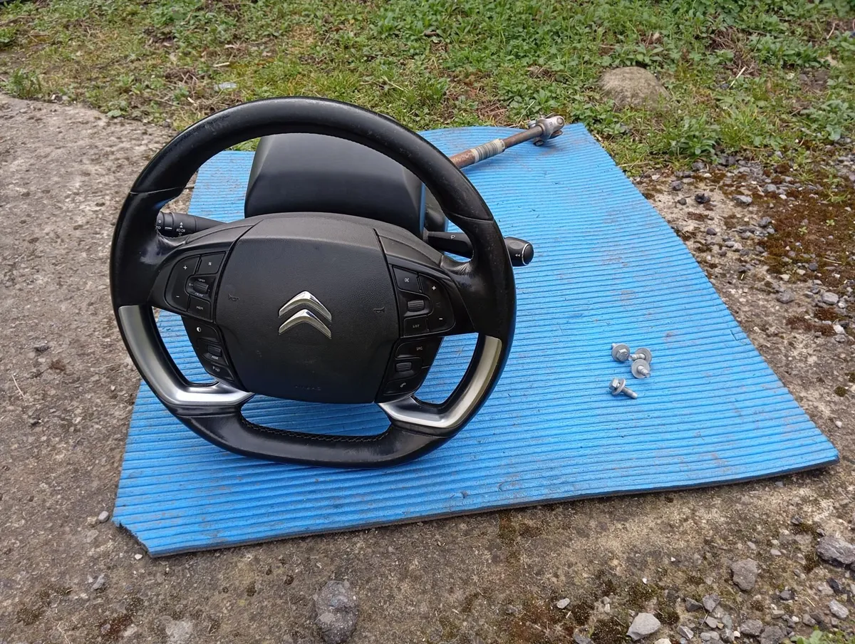 Steering wheel Complete kit - Image 1