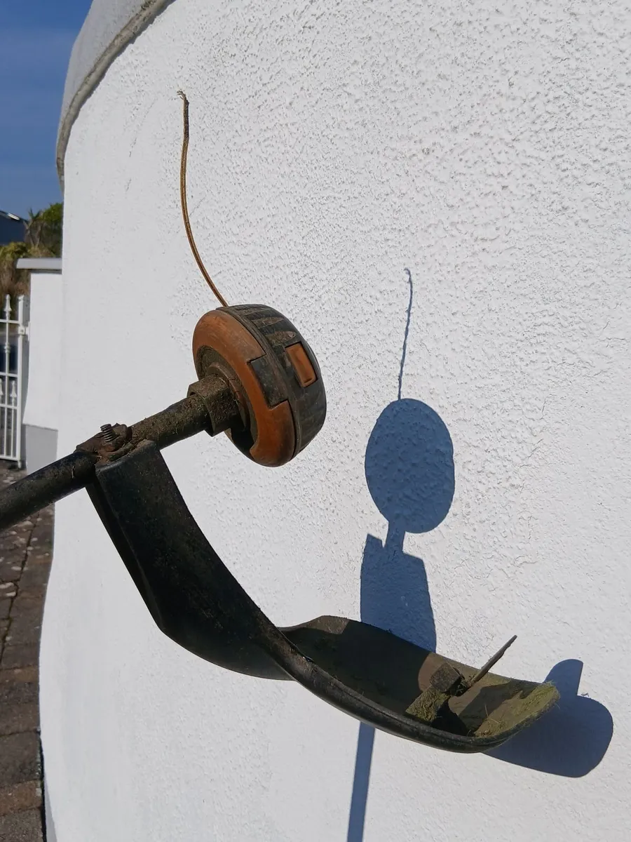 McCulloch Trimmac Grass Trimmer - Image 2