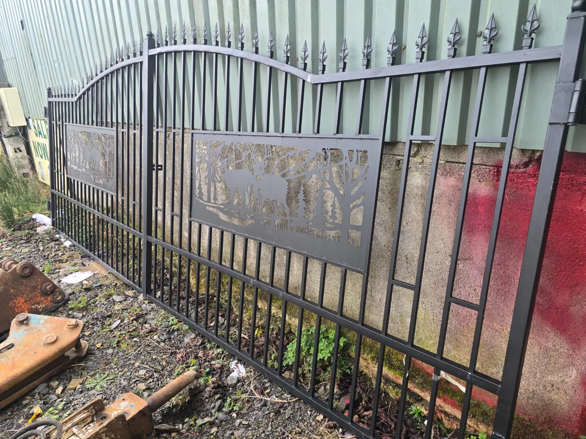 Metal Gates - Image 3