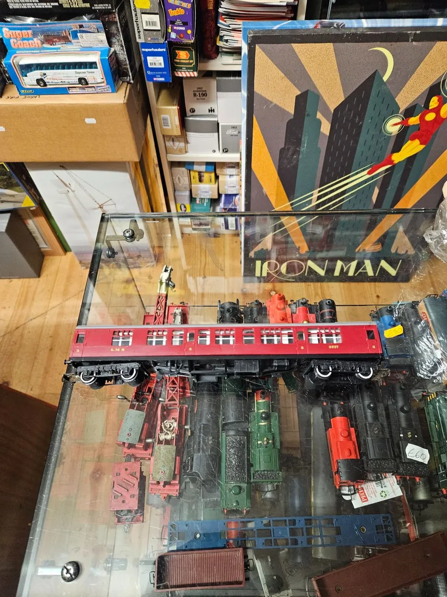 Hornby Lima OO Gauge Carraige