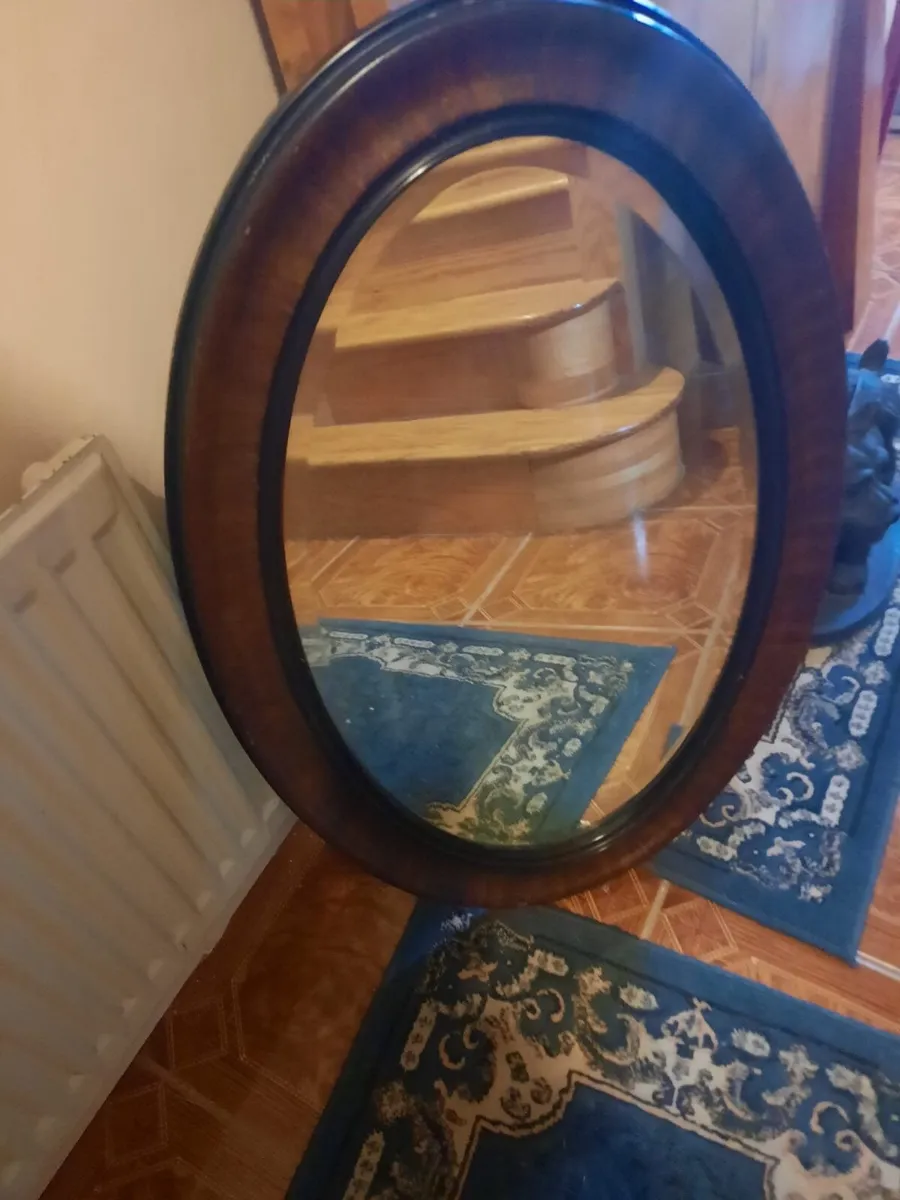 Antique mirror - Image 1
