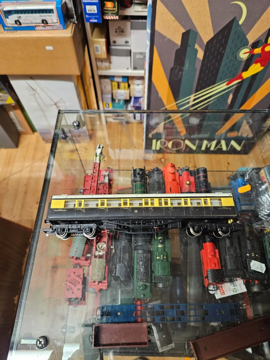 Hornby OO Gauge Carraige