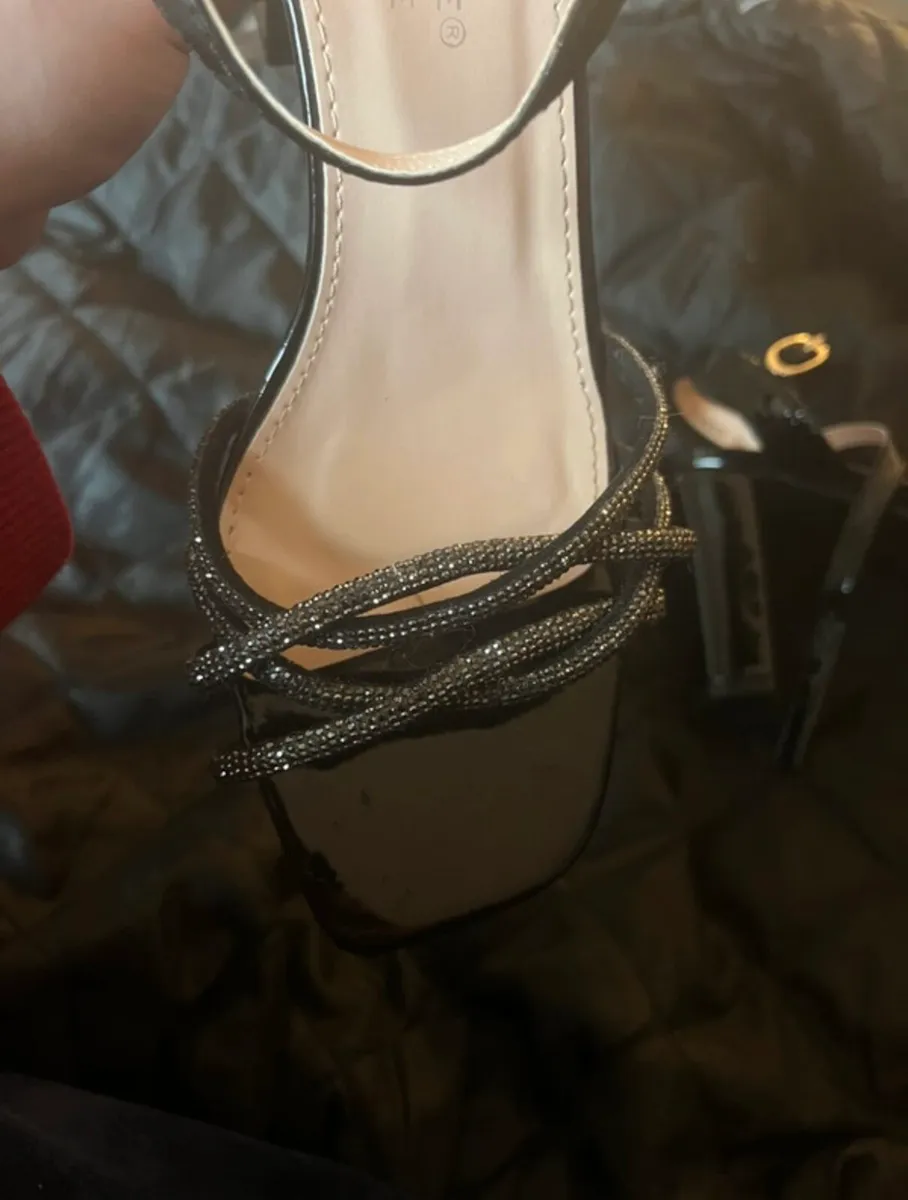 Black heels - Image 3