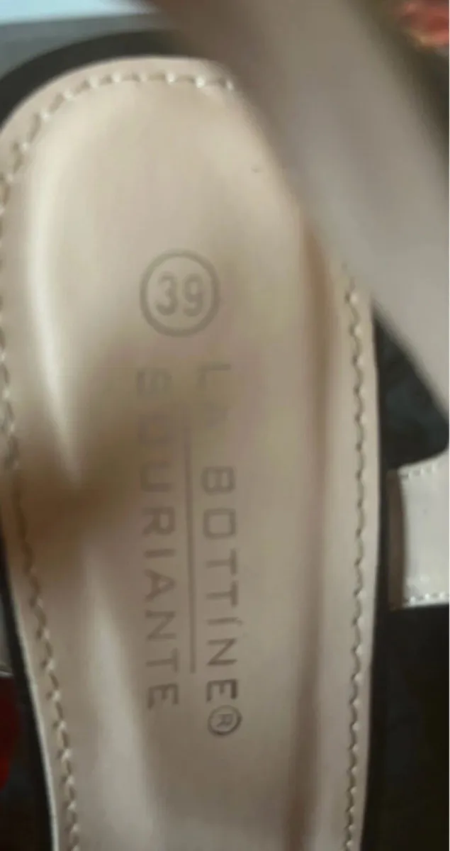 Black heels - Image 4