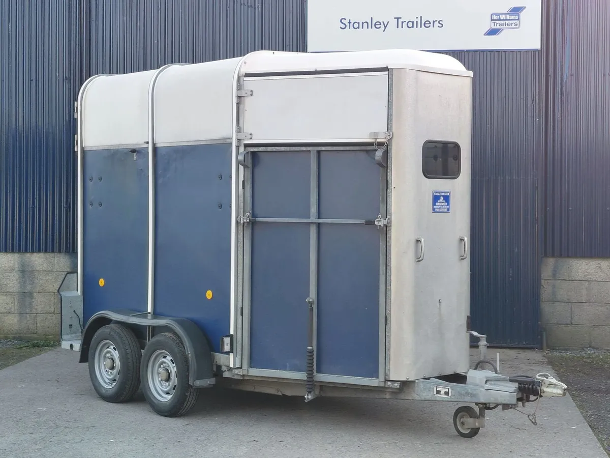 Ifor Williams 505 Horsebox - Image 1