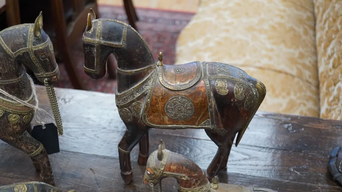 Vintage Indian Handcrafted Wooden Horse Family - Image 3