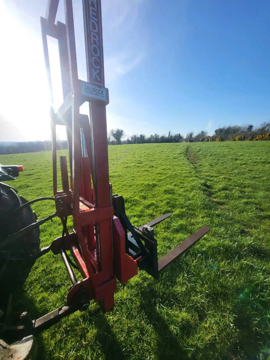 Redrock mast - Image 4