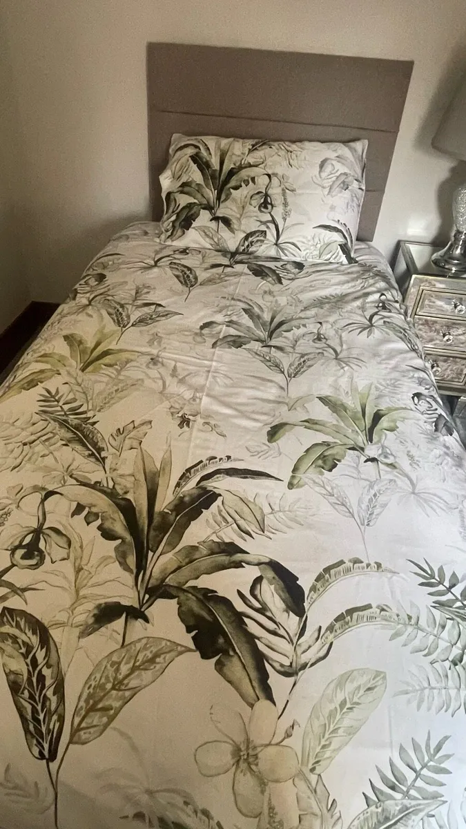 6 Single Duvet Covers - Image 1