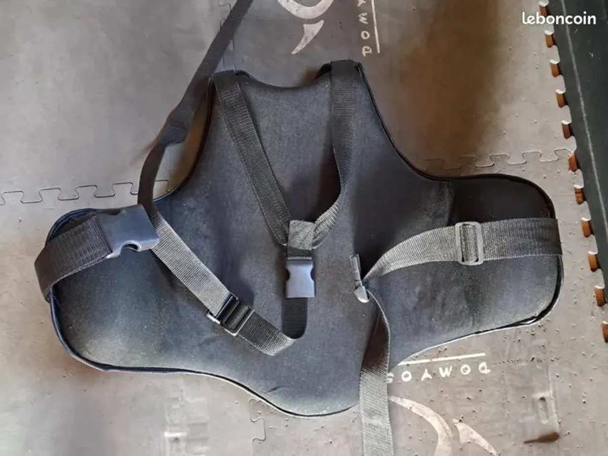 Adidas Gel Boxing Chest Guard - Image 2