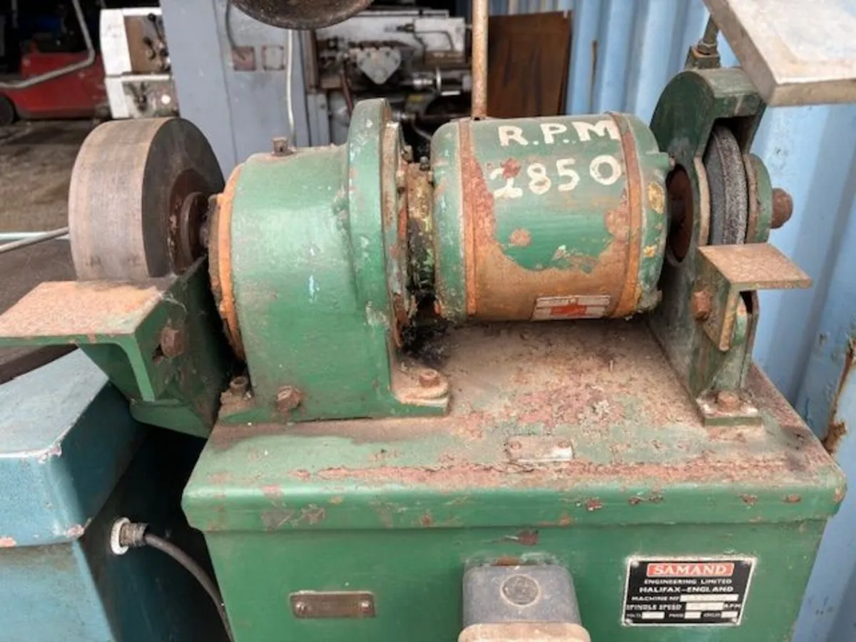 Pedestal Grinding stone - Image 2