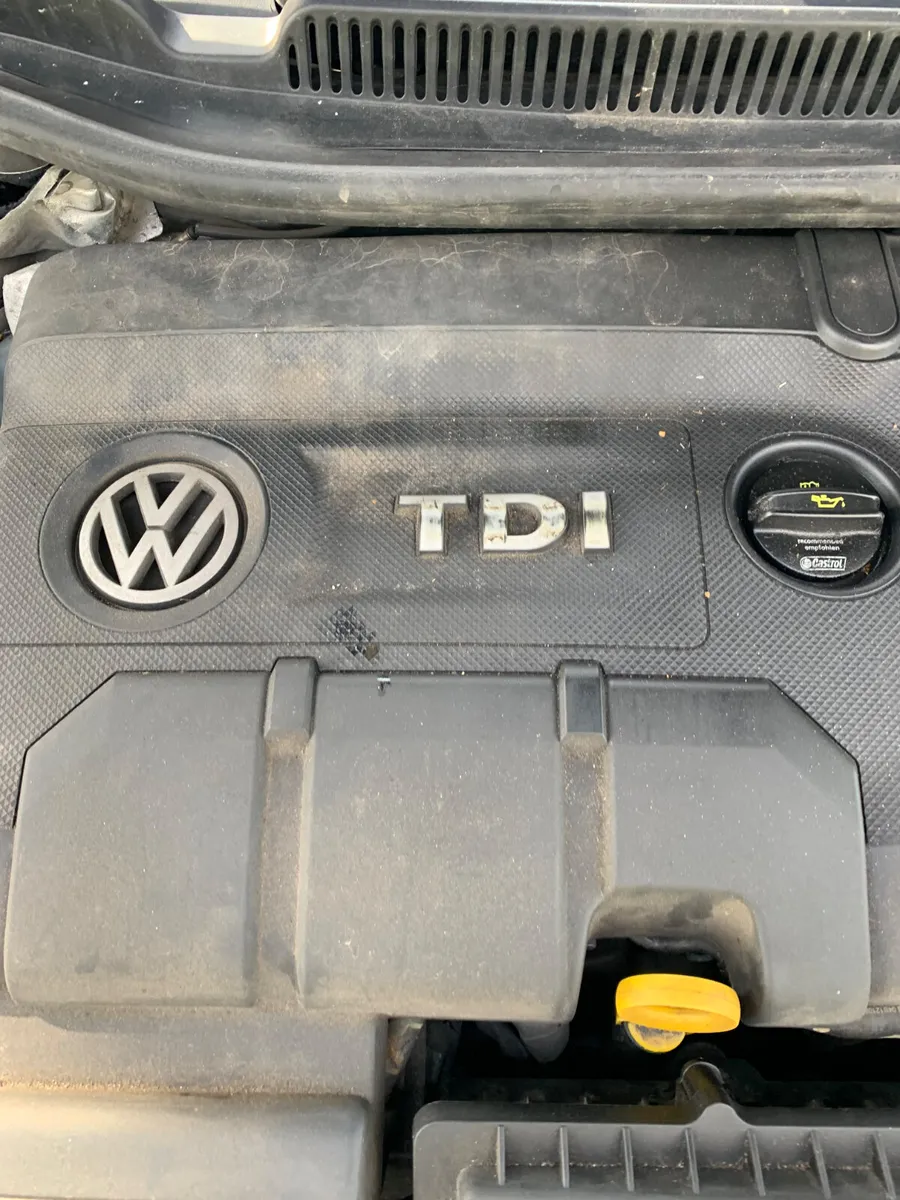 2016 VW POLO DIESEL STARTS AND DRIVES - Image 3