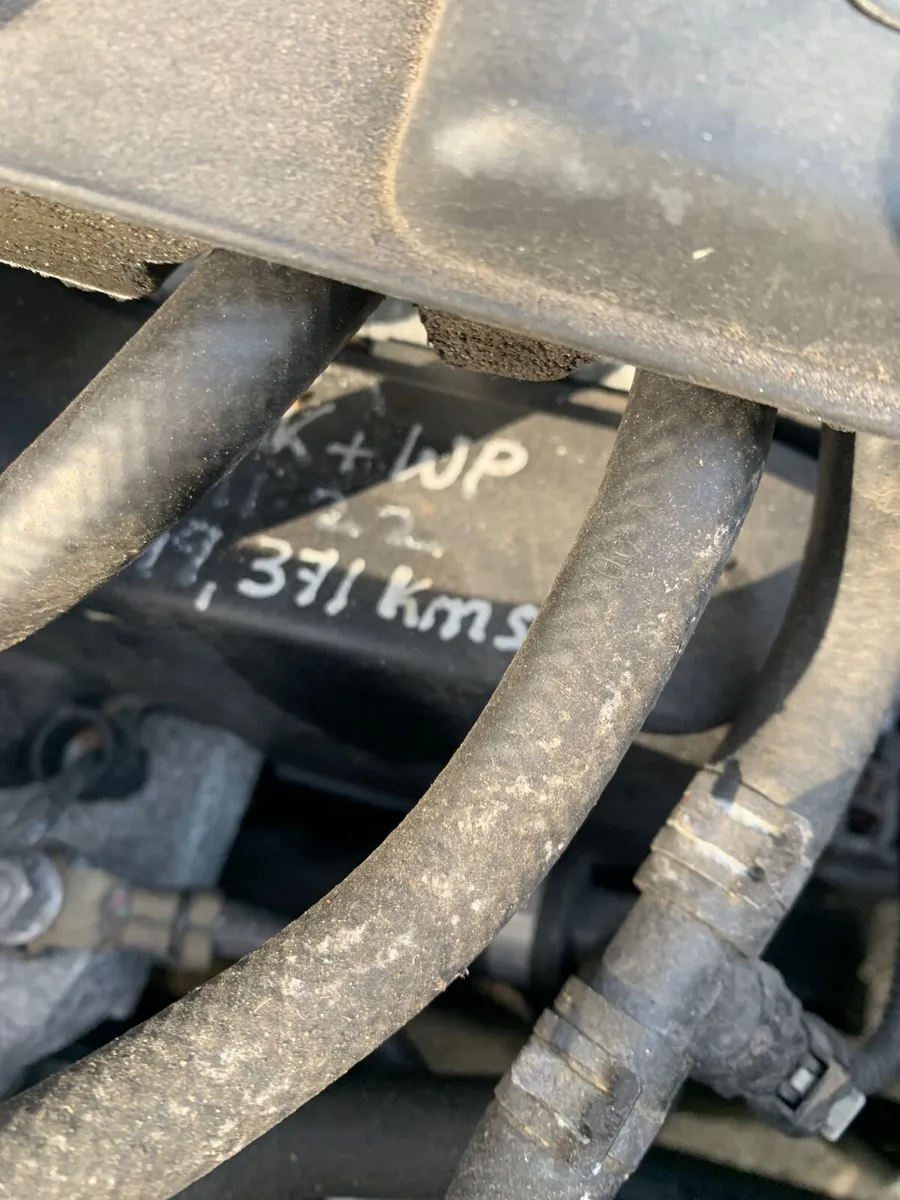 2016 VW POLO DIESEL STARTS AND DRIVES - Image 4