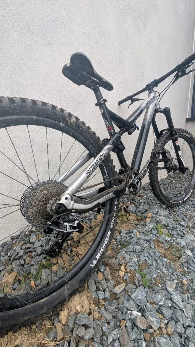 Commencal meta AM - Image 1