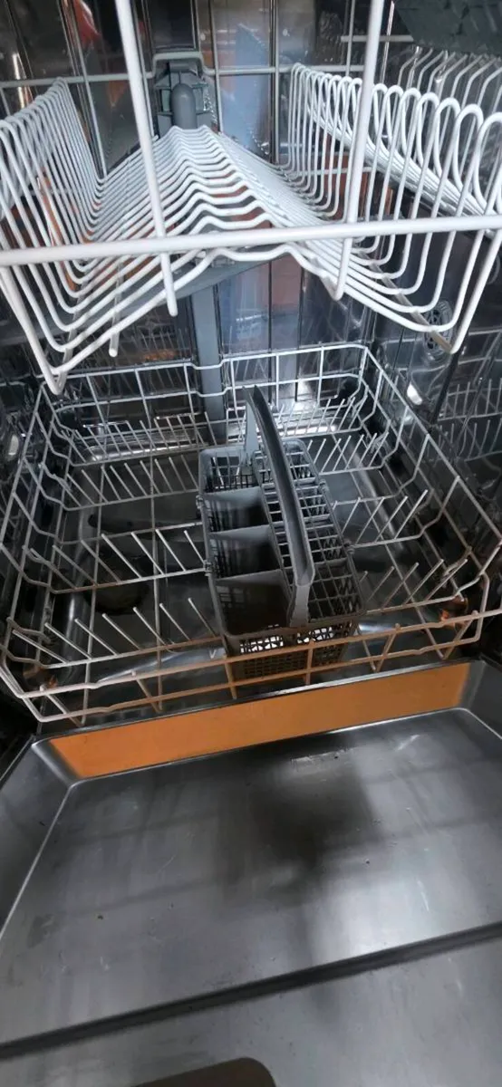 Dishwasher Whirlpool - Image 2