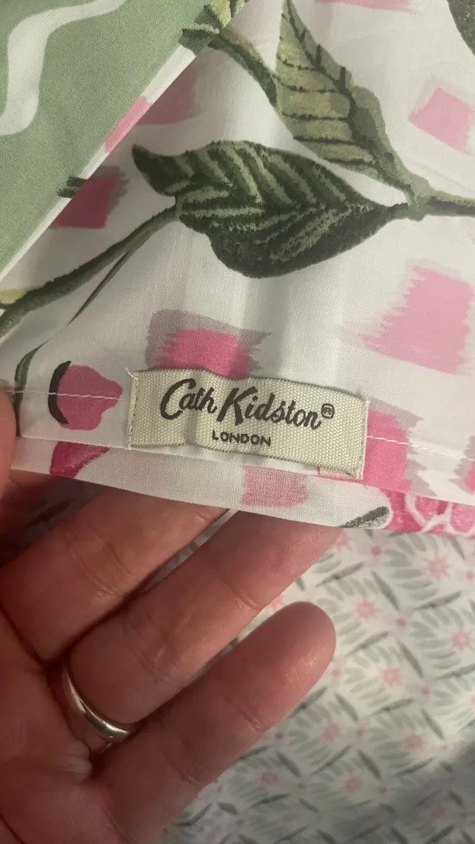 3 sets of 4 ft 6 Duvet Covers - Image 2